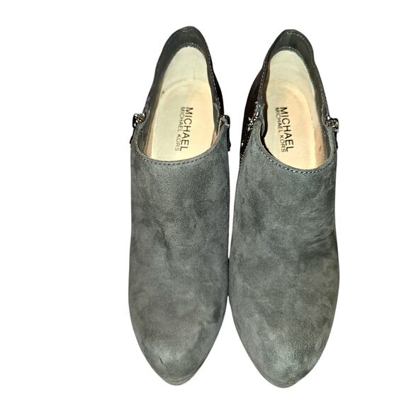Michael Kors 8.5 Gray Women's Chelsea Ankle Boots 5 Inch Heel 8 1/2 M Shoes - Picture 3 of 9